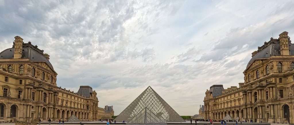 Muesum Louvre paris